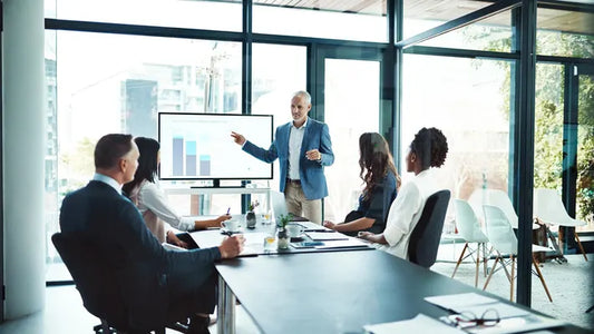 Crafting Compelling Messages: The Art and Science of Effective Storytelling in Startup Advertising